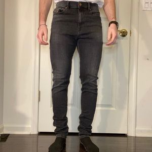Men’s Diesel D-Amny skinny jeans only size 31x30 left.